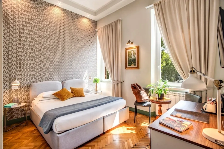 Superior Double room with city view