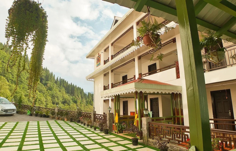 Voyage Glenz Resort