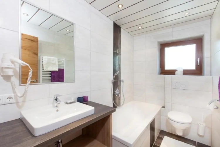 3 Bedrooms Apartment with balcony