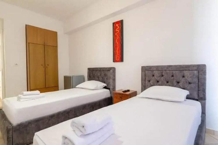 Alnes Hotel