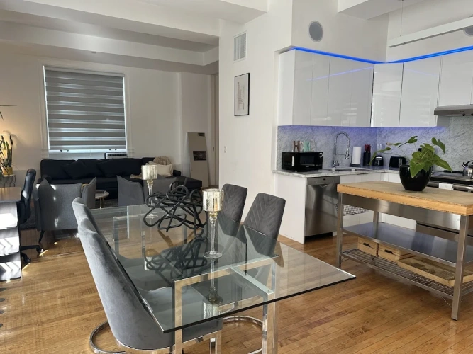 2 Bedrooms Business Apartment