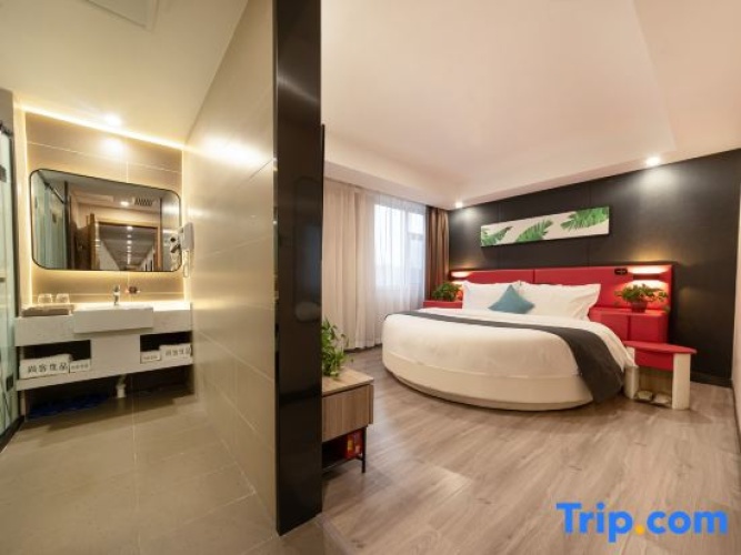 Standard Single Family room