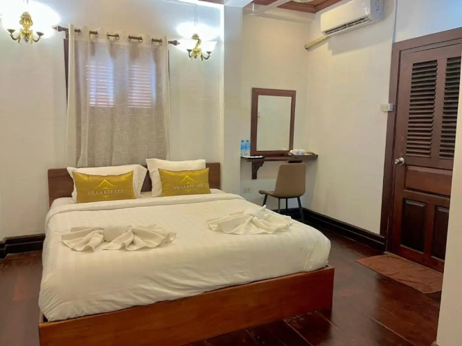 Khiri2 Guesthouse