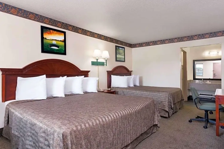 Standard Quadruple room