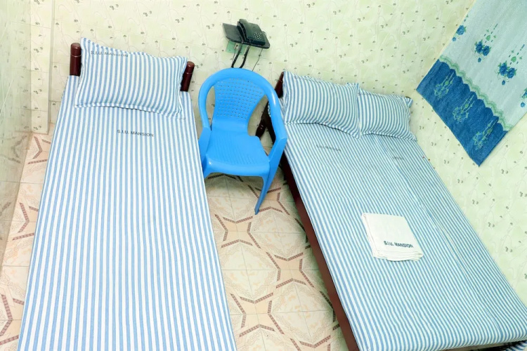 SIU Mansion Lodge