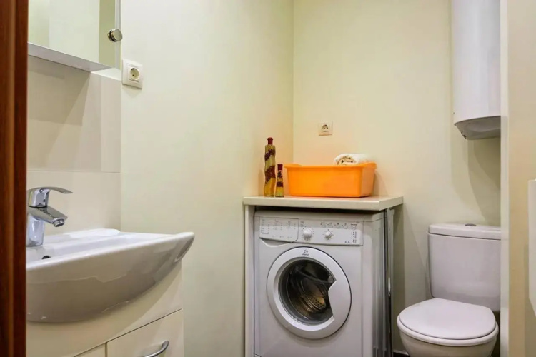 Luxury 2 bedroom,2 bathroom apart ,free parking