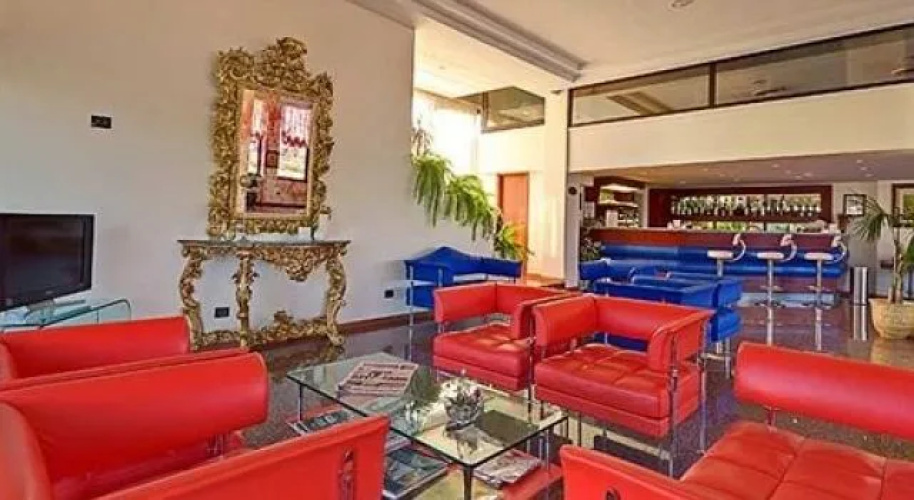 Recina Hotel