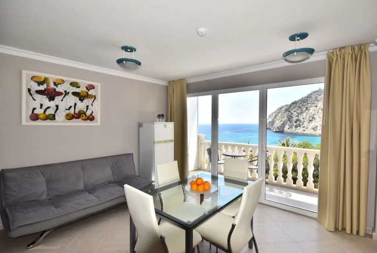 3 Bedrooms Standard Apartment