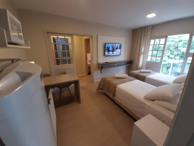 Caravaggio Praia Hotel
