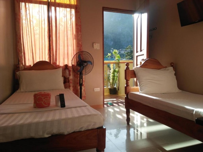 Standard Twin room with sea view