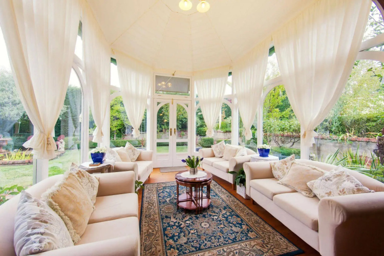 Barnsley House Bed and Breakfast