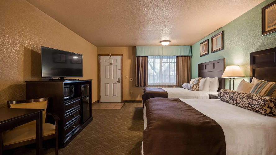 Best Western Plus Bayshore Inn