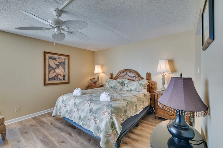 Oceanfront Myrtle Beach Condo w/ Outdoor Pool
