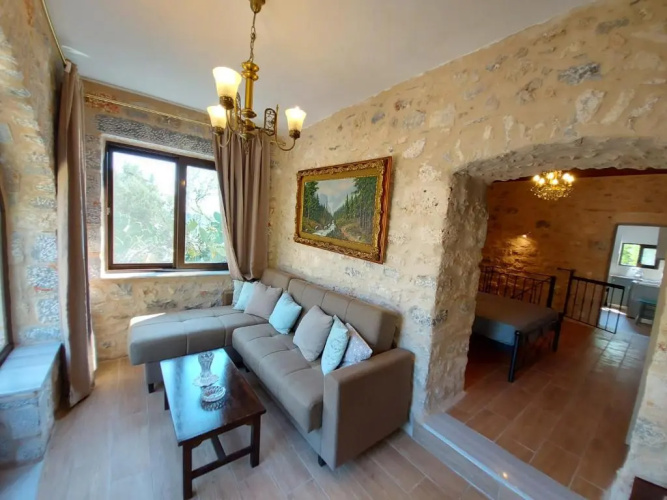 Elgina Apartments2 MANI