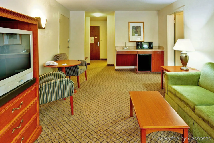 Holiday Inn Express & Suites Flowood by IHG