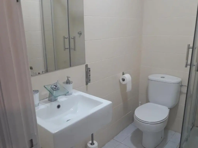 2 Bedrooms Apartment