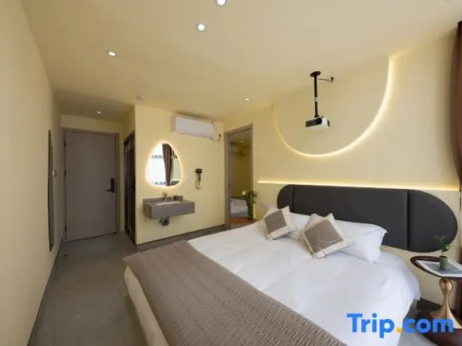 2 Bedrooms Suite