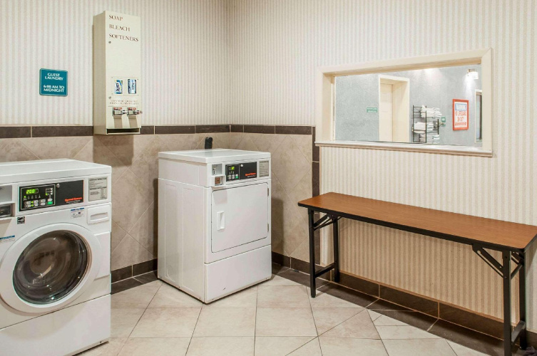 Holiday Inn Express Grants
