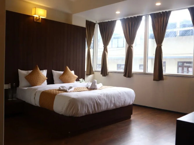 Dream Glory Hotel