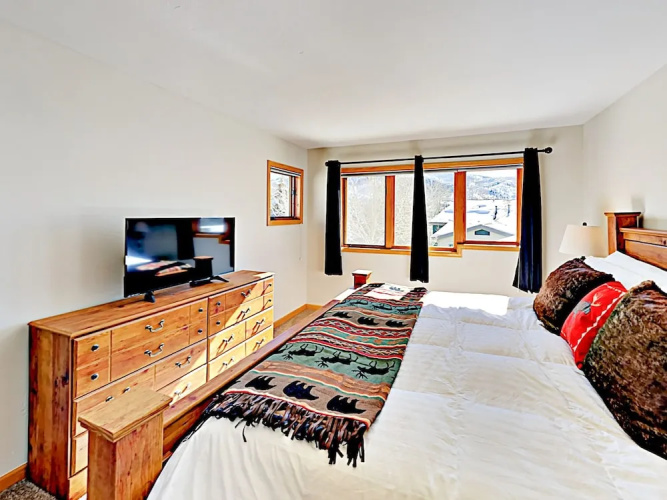 217 Avon - 3 Br Duplex