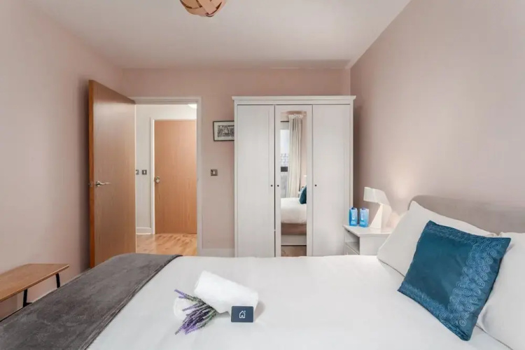 Bright and Stylish Kennington Gem