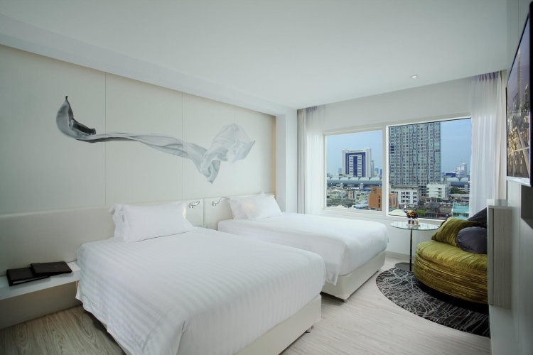 Superior Twin room with city view