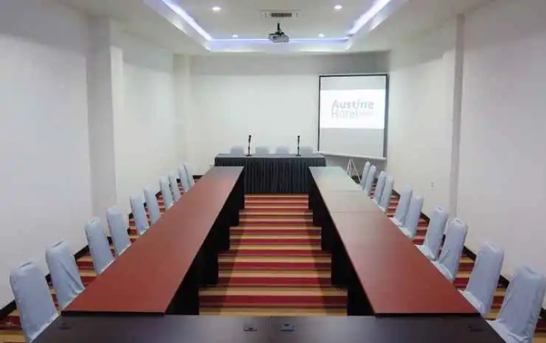 Austine Hotel