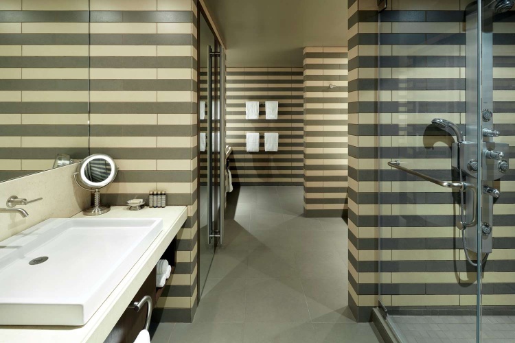 DoubleTree by Hilton Montreal photo 12