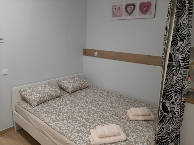 Apartment Cherry Bratislava & Free Parking