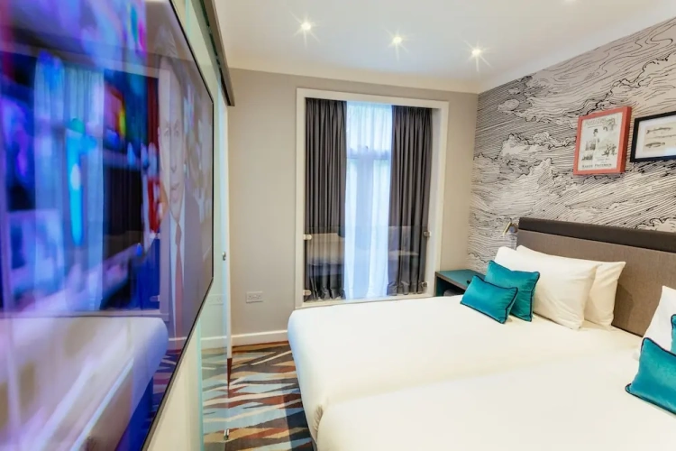 Twin room