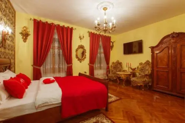 History Apartment Str Cetatii