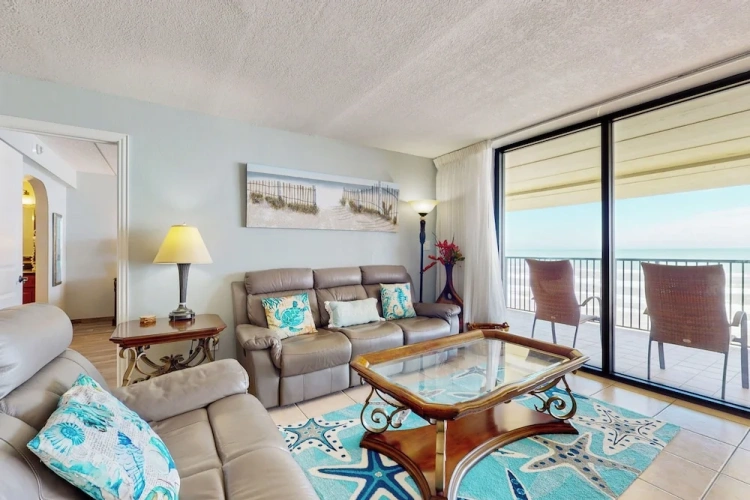 3 Bedrooms Apartment with balcony