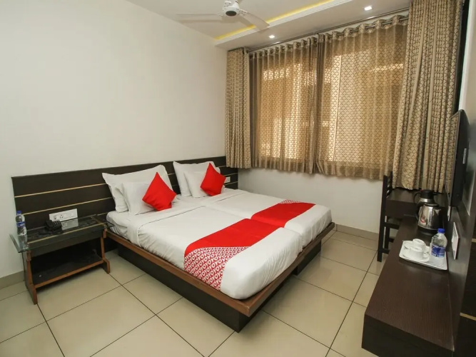 Hotel Radiant by OYO Rooms