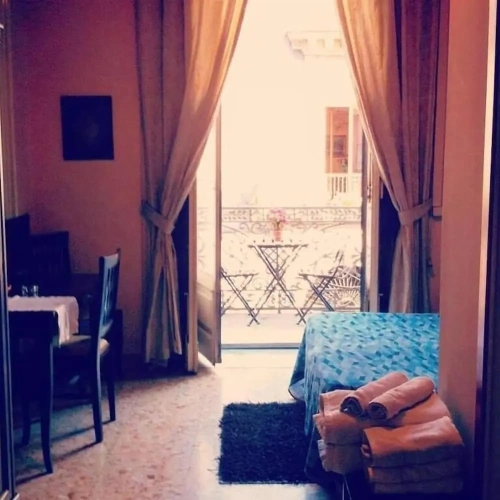 Standard Double room with city view