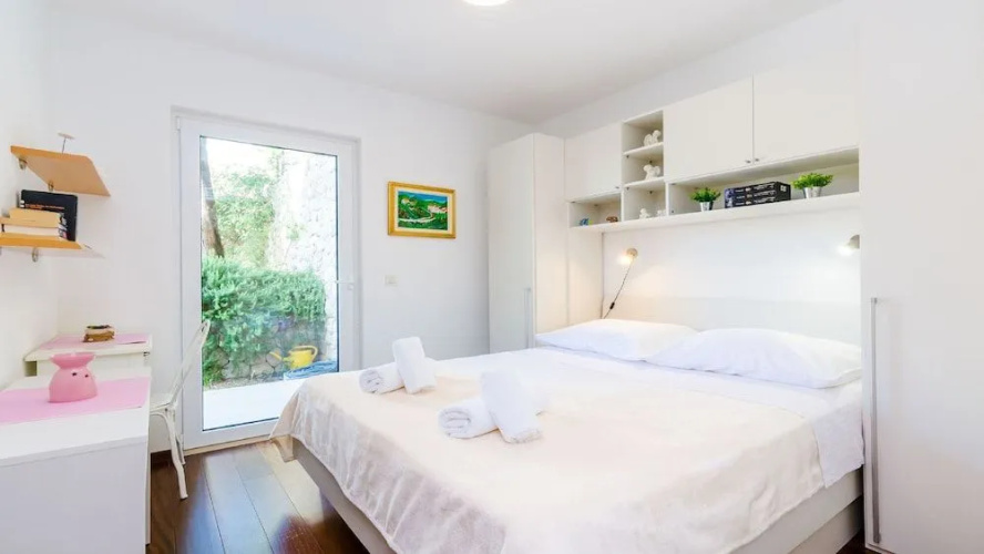 Blue Lagoon Apartment