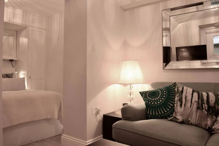 1 Bedroom Property Near Hyde Park