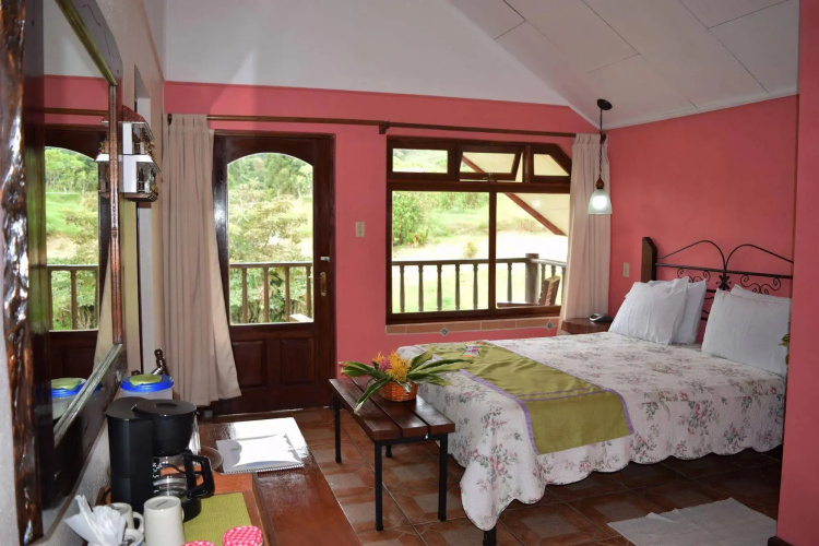 Guayabo Lodge