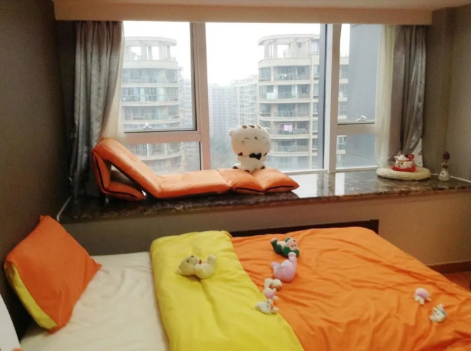 Red Orange Hotel