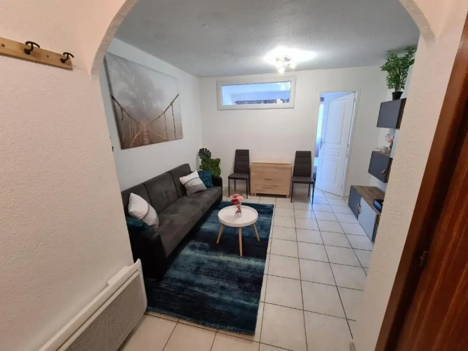 3 Bedrooms Apartment