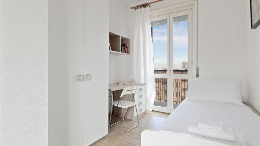 2 Bedrooms Apartment