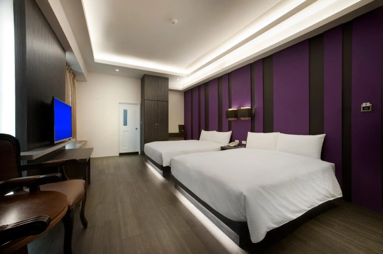 Deluxe Double room with city view