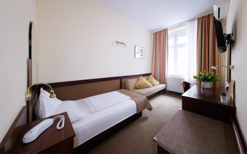 Continental Hotel-Pension