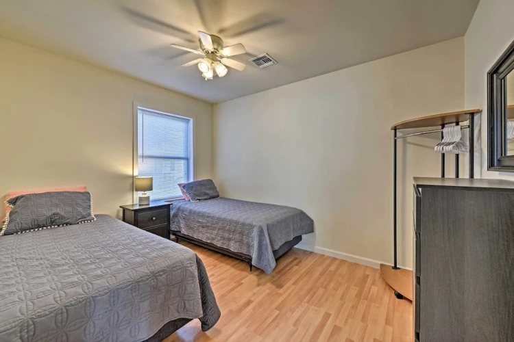 3 Bedrooms Cottage