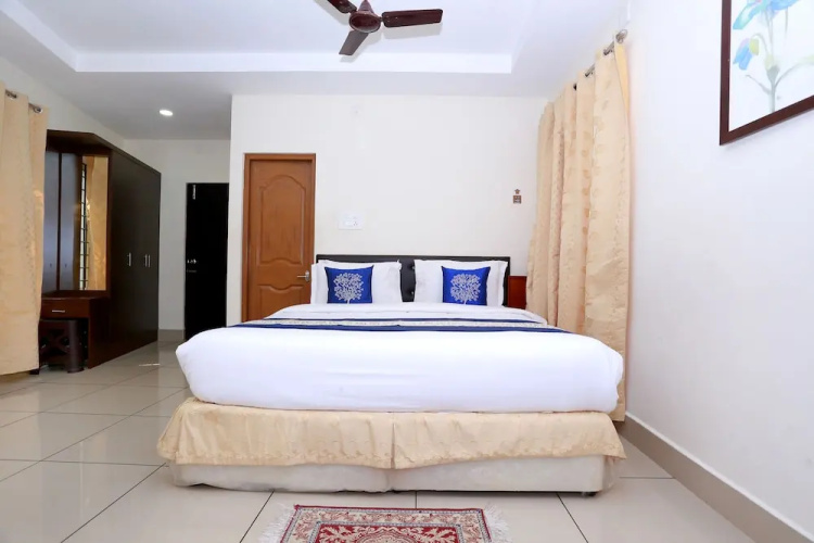OYO 10320 Sophiya Suites