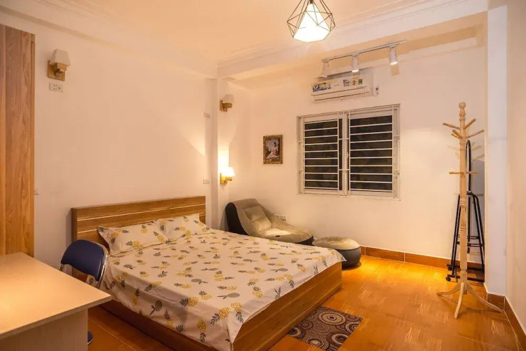 Mom's House Hostel