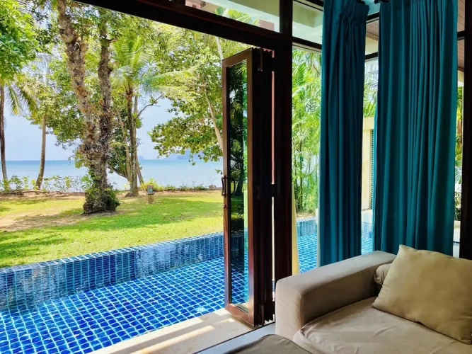 4 Bedrooms Villa