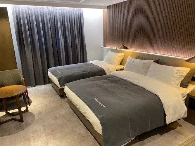 Premier Twin room