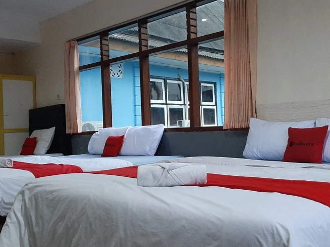Deluxe Triple Family room