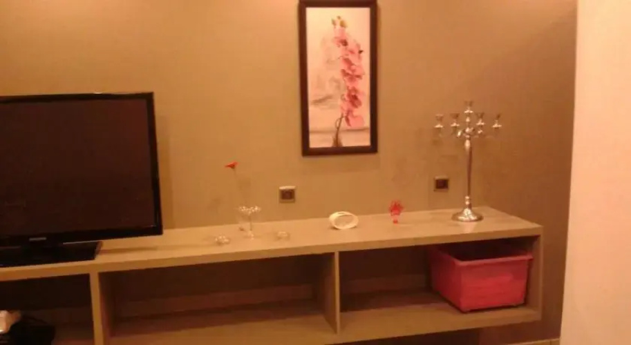 Entertaining Studio