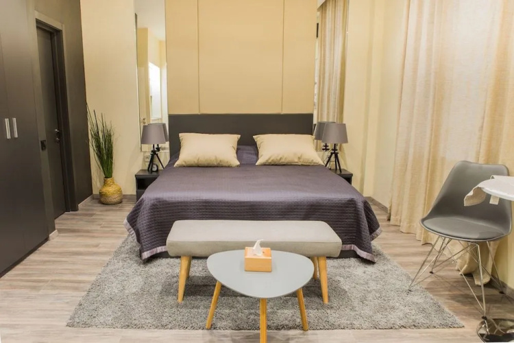 Malon Apartments